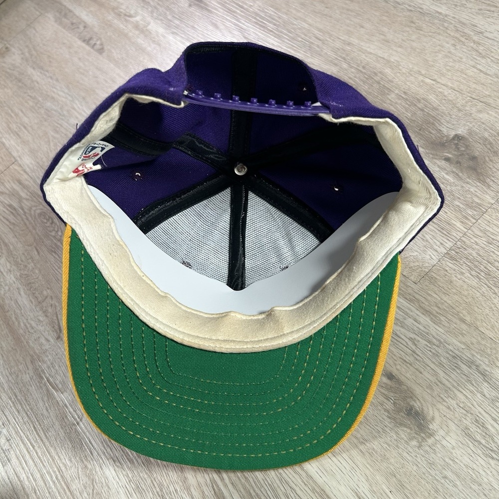 VTG Los Angeles Lakers Magic Johnson Snapback Hat NBA AJD Purple Wool Cap USA‎ - Picture 3 of 9